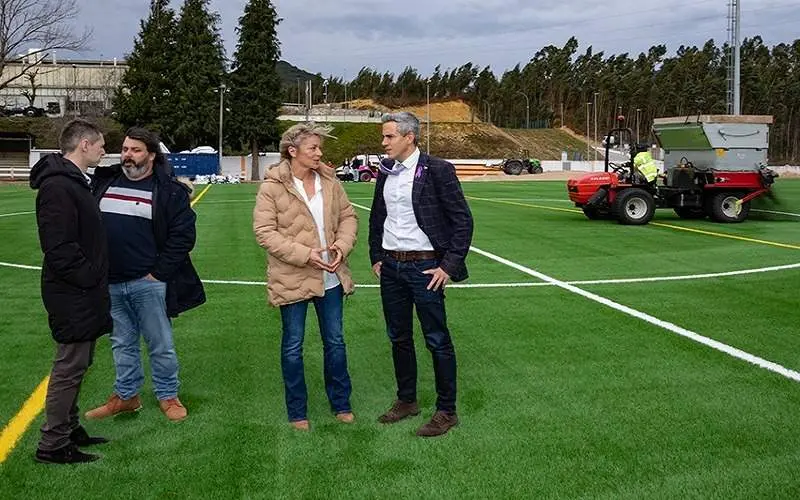 10:30 horas. Sámano
El vicepresidente y consejero de Universidades, Igualdad, Cultura y Deporte, Pablo Zuloaga, visita las obras del campo de fútbol de El Vallegón.
