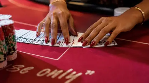 Estrategias para blackjack online: Qué funciona según datos reales de 2025-2026