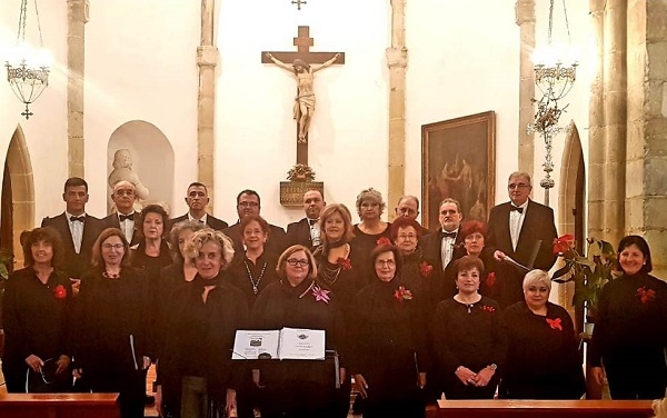 La Coral Santa María ofreció un concierto de fin de año en Santullán