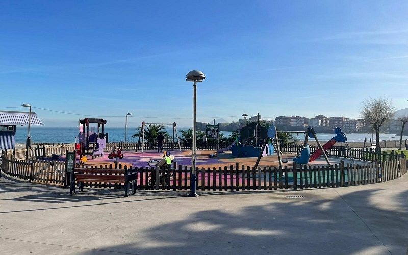 El Ayuntamiento de Castro Urdiales encarga el proyecto de cubrición del parque infantil de Ostende