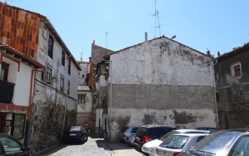 El Ayuntamiento consigue una subvención del Gobierno de Cantabria para la rehabilitación de varias fachadas del casco viejo