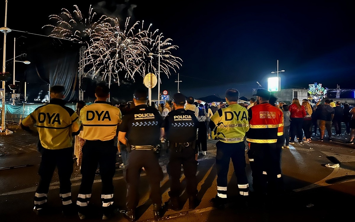 Actuaciones de DYA y Policía Local durante el Coso Blanco 2022 en Castro Urdiales