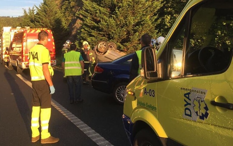 Aparatoso accidente en la A8 dirección Santander, con dos heridos leves