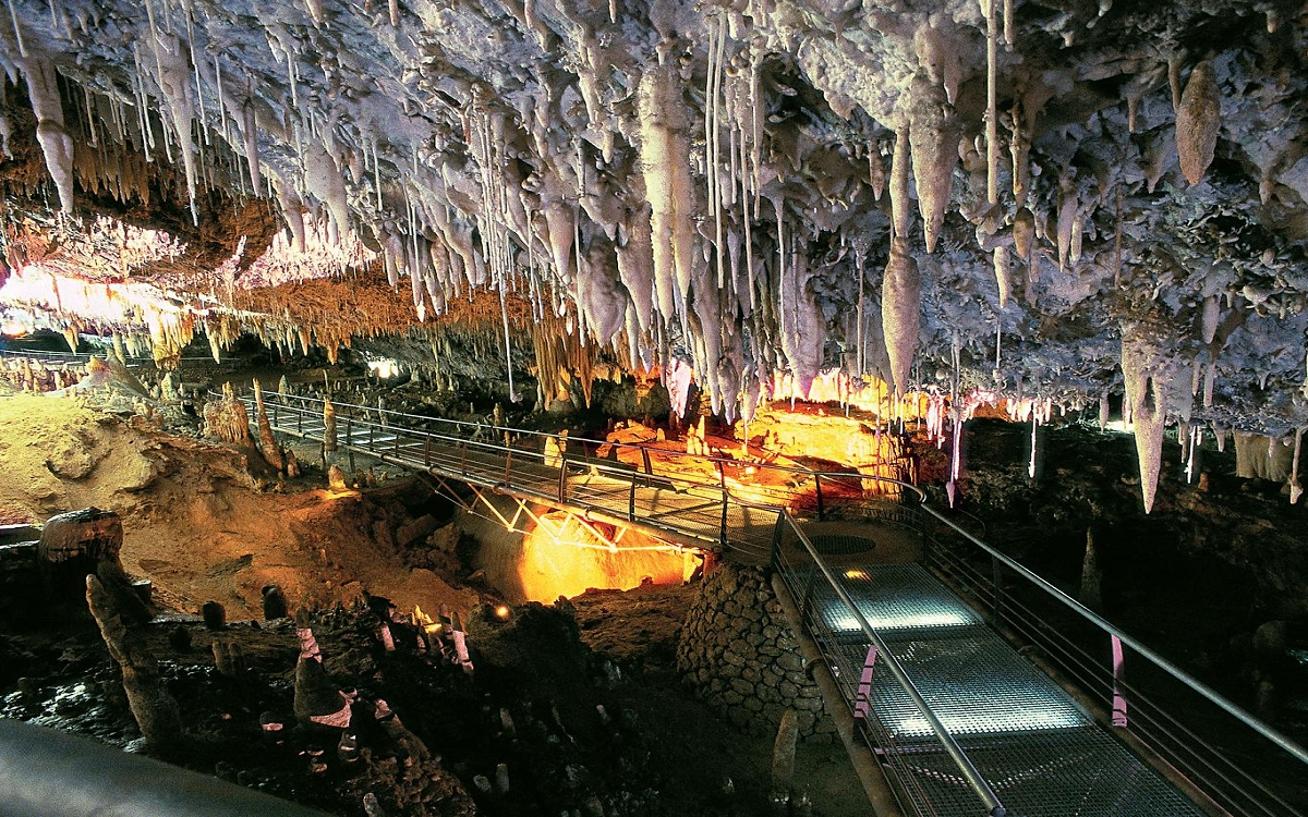 Turismo familiar por Cantabria: nos adentramos en la Cueva de El Soplao