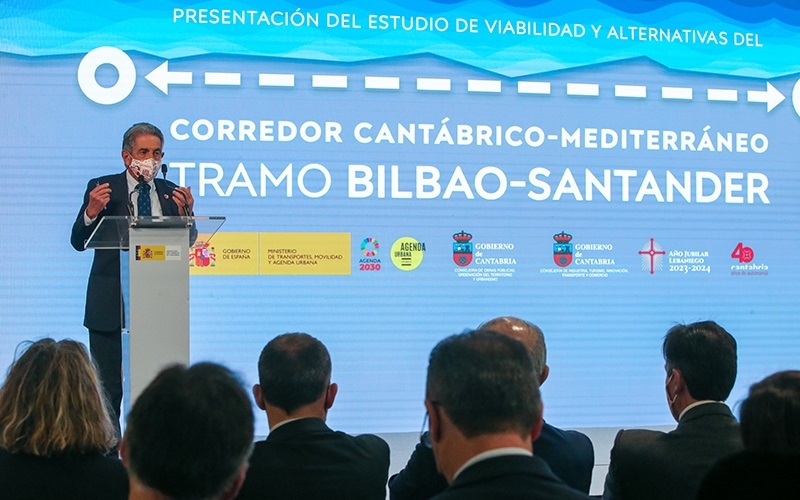 Presentada la primera fase del estudio del tren Santander - Bilbao, que contaría con una parada en Castro Urdiales