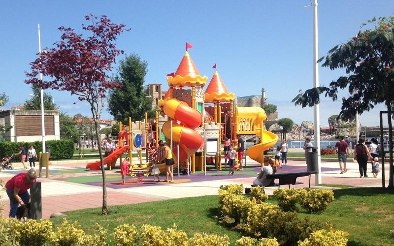 OlaCantabria pide al Ayuntamiento de Castro Urdiales la instalación de baños públicos en los jardines y parques infantiles