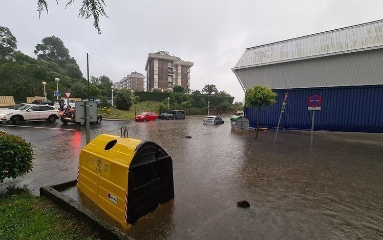 [FOTOS] Las fuertes lluvias del viernes volvieron a inundar la zona trasera del Peru Zaballa
